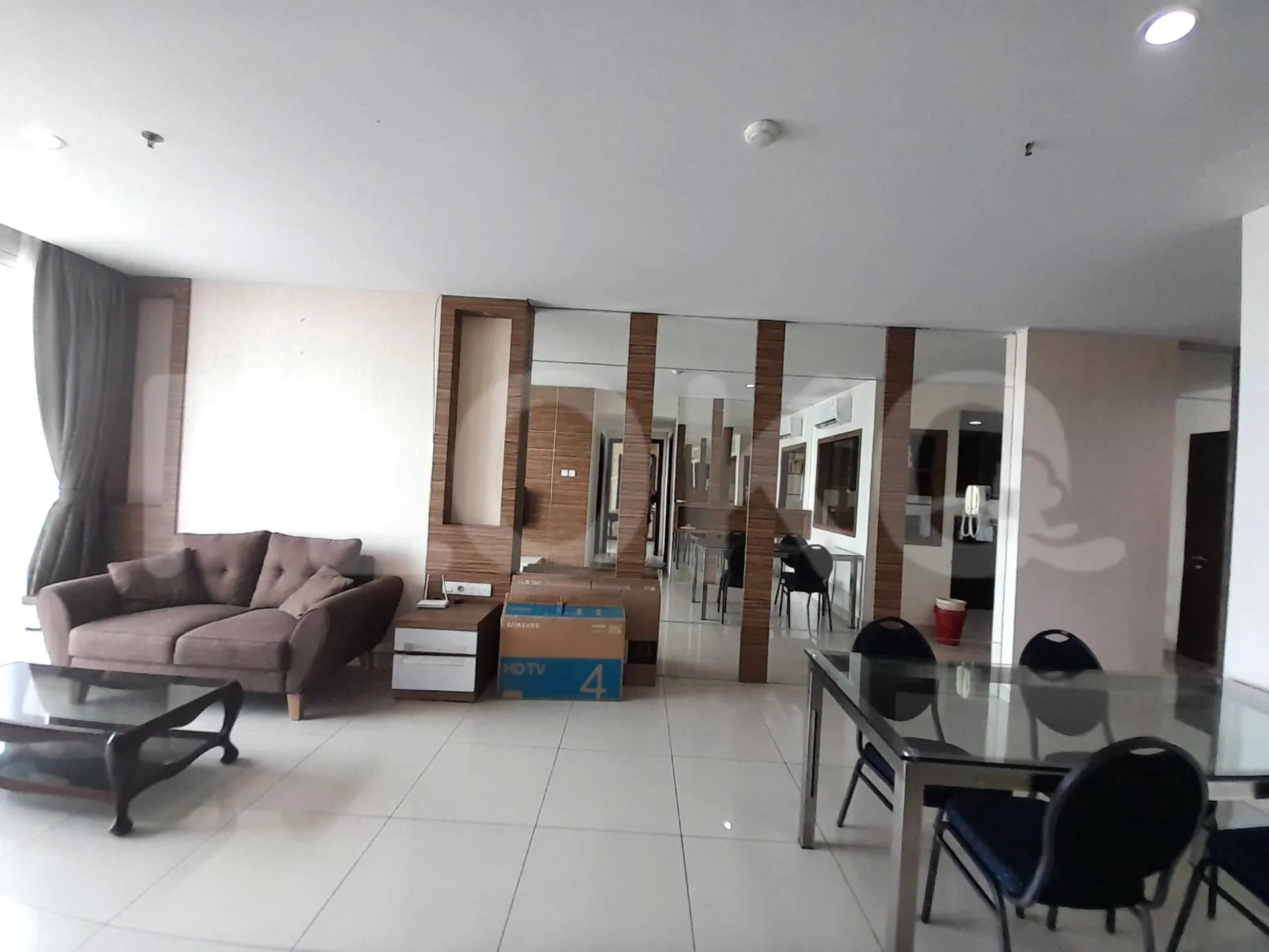 Interior 3
